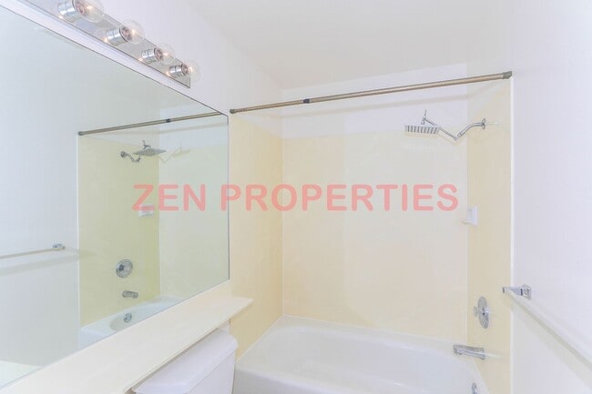 Building Photo - 2 Bedroom, 2 Bath, 2 Car Garage for rent a...