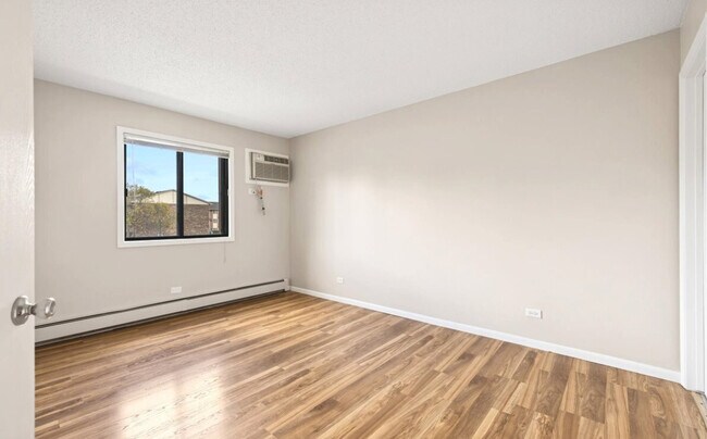 Building Photo - 11 Echo Ct