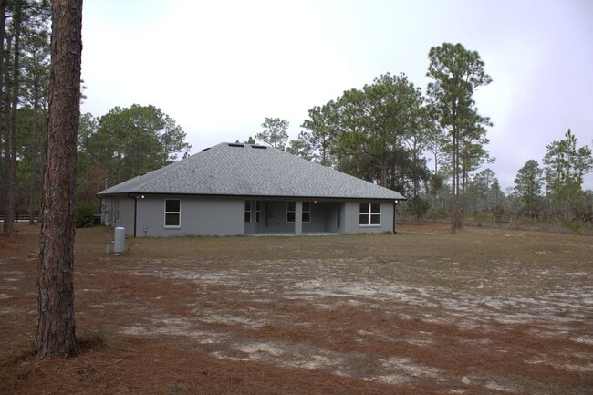 Building Photo - 4BR/2BA home available for rent in Weeki Wachee