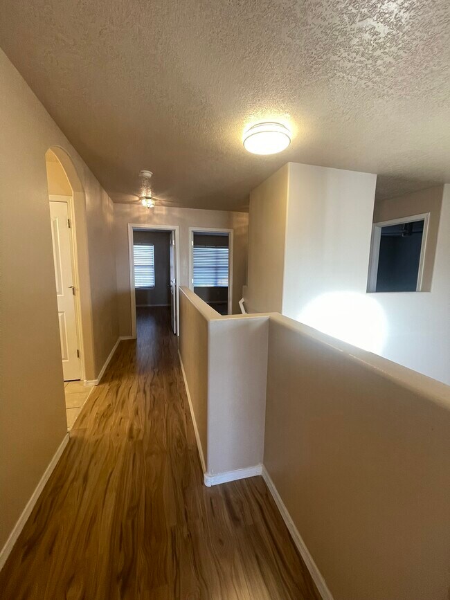 Building Photo - 919 Molten Pl NW