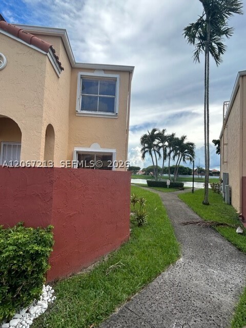 Building Photo - 8510 NW 3rd Ln