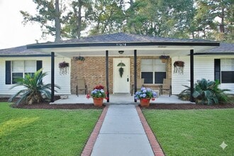 Building Photo - 17078 Oak Grove Ln