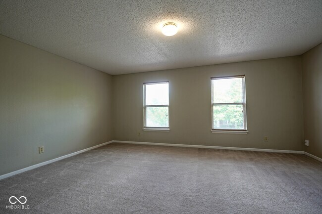 Building Photo - 10155 Holly Berry Cir
