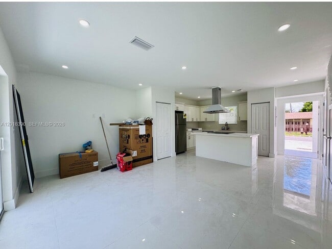 Building Photo - 8005 NW 14th Ct