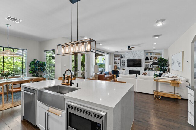 Building Photo - 2518 Southgate Blvd