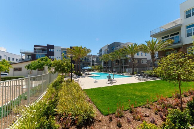 Building Photo - Otay Ranch Two Weeks FREE  3 bd /2 ba Newer Condo w Garage, Laundry + More!