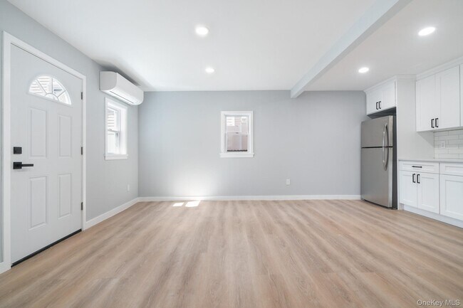 Building Photo - 53 Radford St