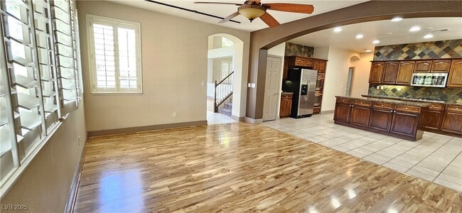 Building Photo - 1605 Ravanusa Dr
