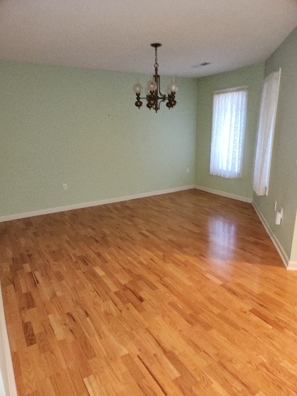 Building Photo - 1105 Estate Dr