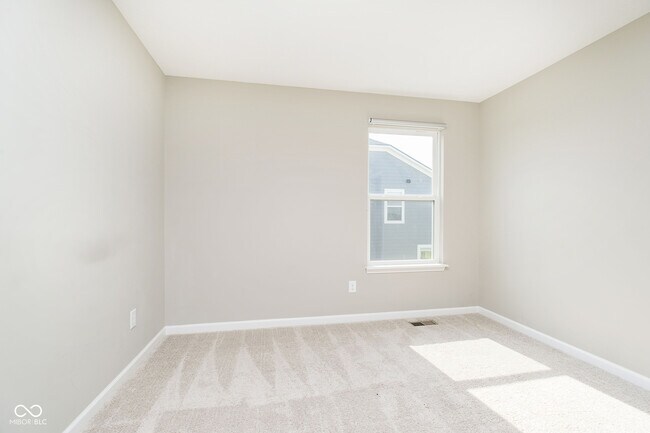 Building Photo - 11916 Redpoll Trl