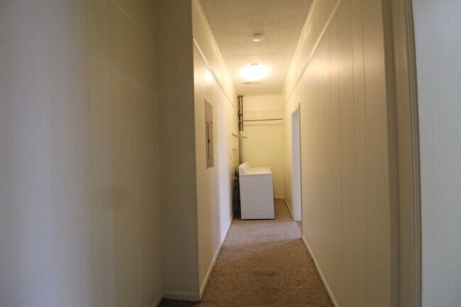 Building Photo - Downtown home for rent