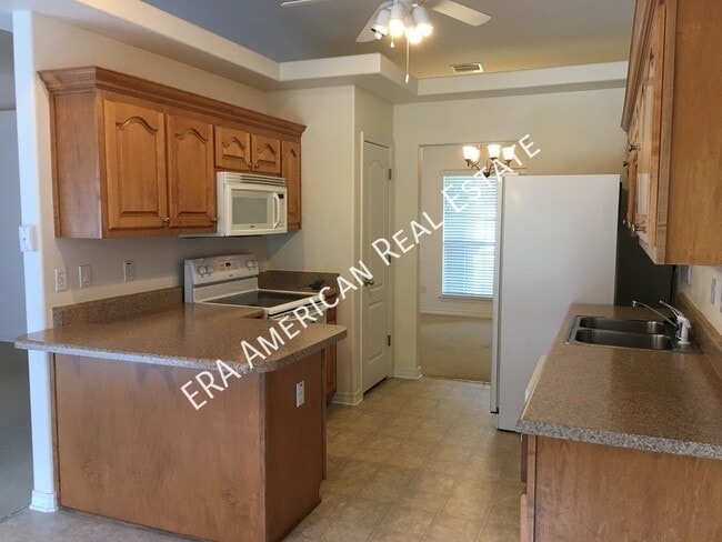 Building Photo - 1922 Everglades Dr