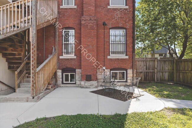 Building Photo - 3744/3746 Harrison Blvd