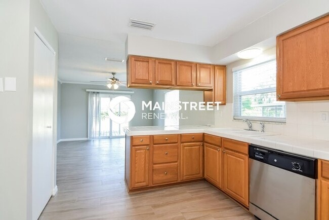 Building Photo - 2112 Sylvester Ct