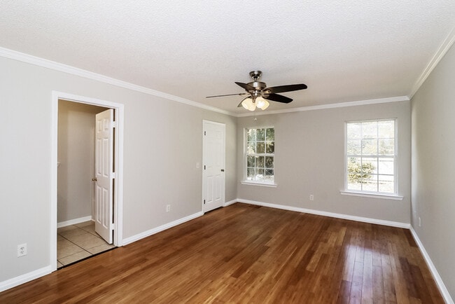 Building Photo - 156 Cook Rd NW