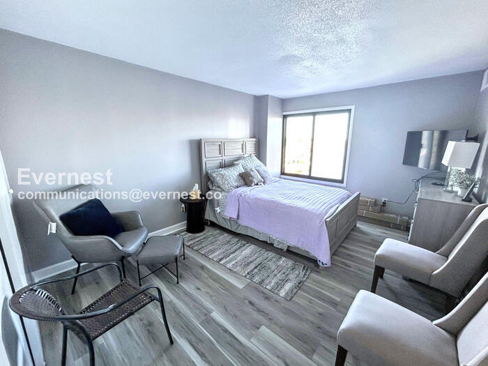 Building Photo - 500 Pacific Ave