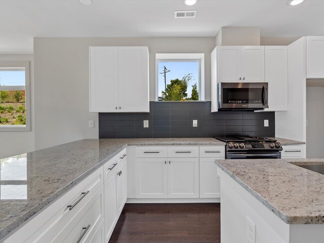 Building Photo - Townhome in West End with Rooftop Terrace ...