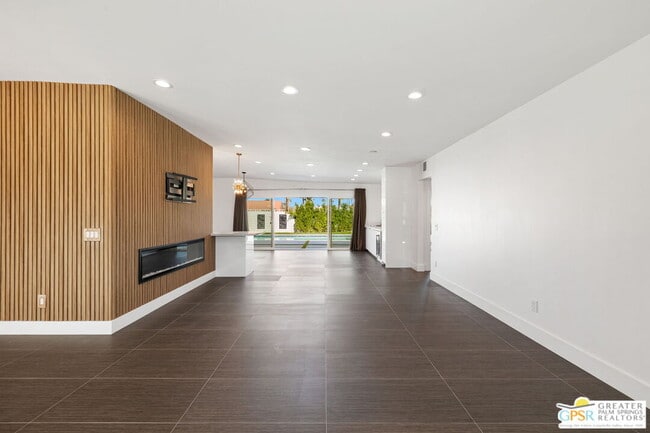 Building Photo - 73552 Feather Trail