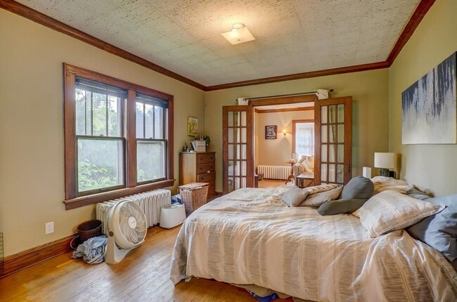 Building Photo - 2652 Milwaukee St