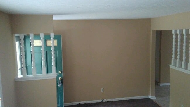 Building Photo - Nice 3BR/1.5BA Brick Ranch Convenient to W...