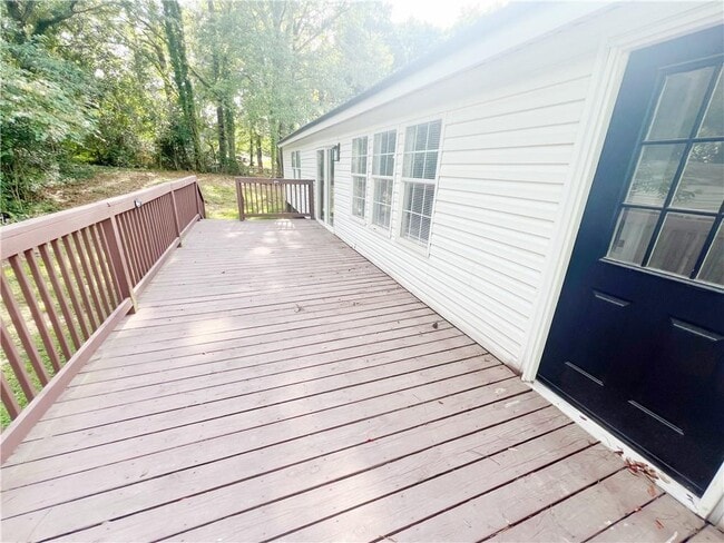 Building Photo - 325 Washington Dr