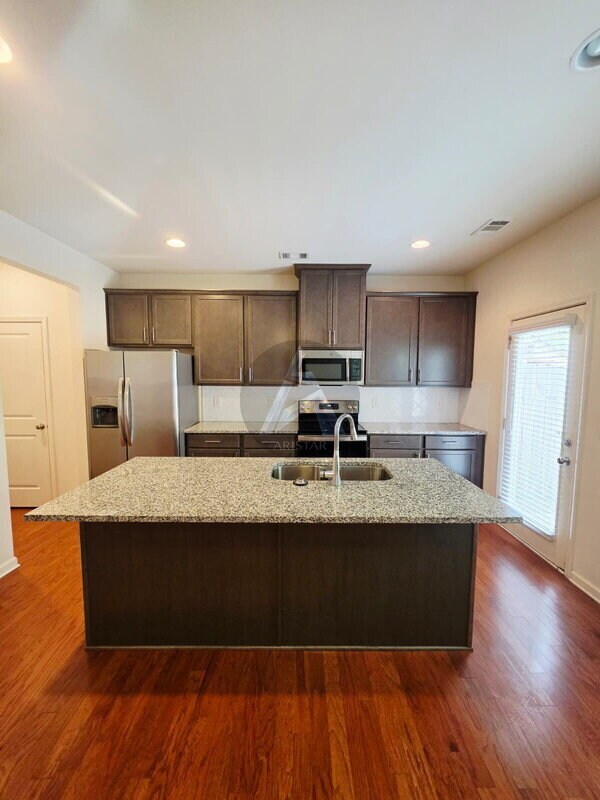 Building Photo - 5270 Mill Way