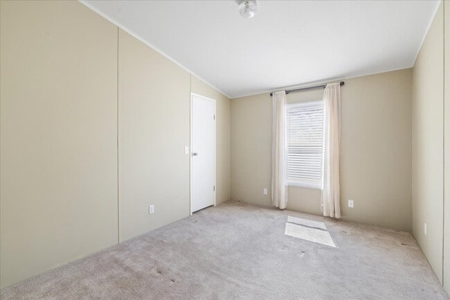 Building Photo - 2774 N Panorama Dr