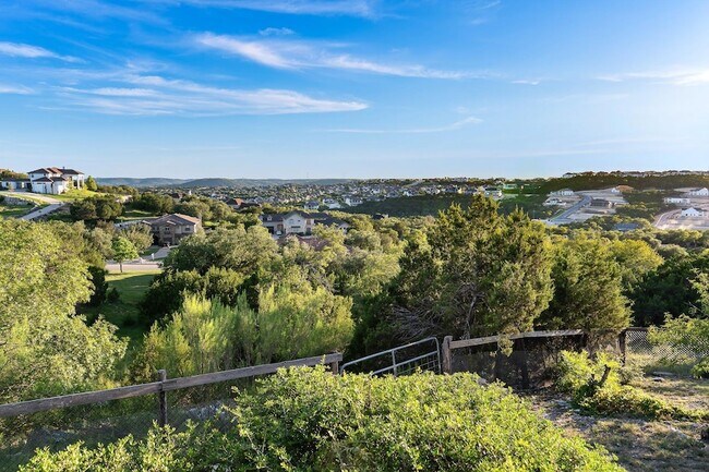 Building Photo - 1400 Camelback
