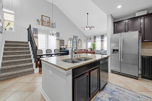 Building Photo - 10009 Boulder Bend Ln