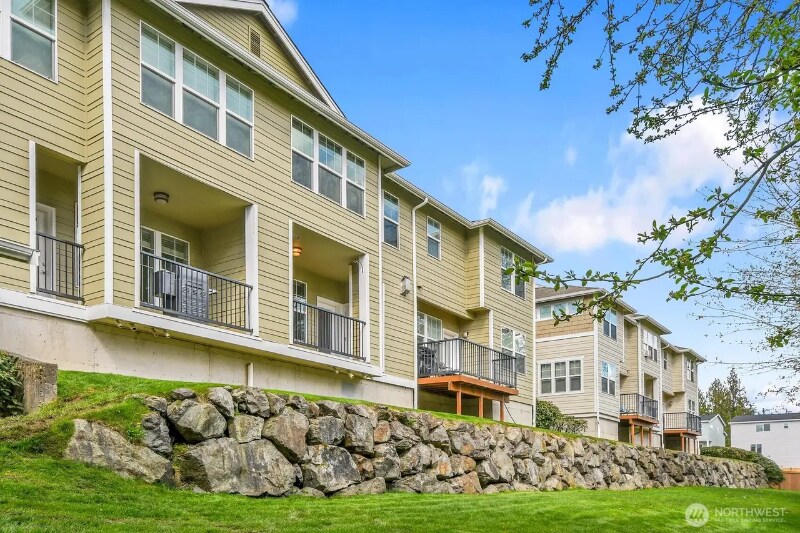 Building Photo - 15 164th St SW