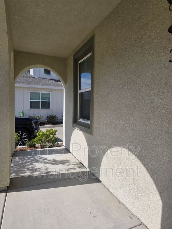Building Photo - 3217 Sunny Gate Ln