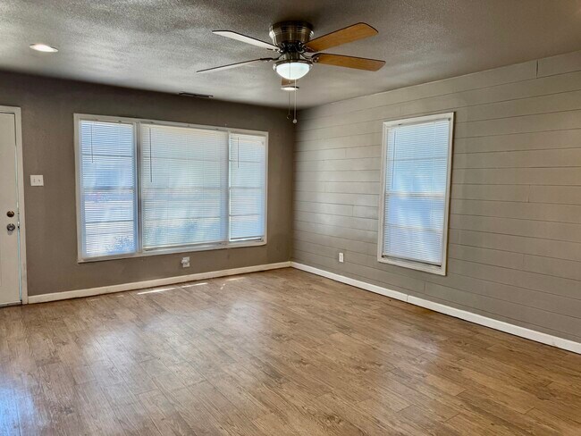 Building Photo - 4818 36th St