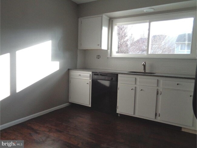 Building Photo - 101 Greenridge Cir