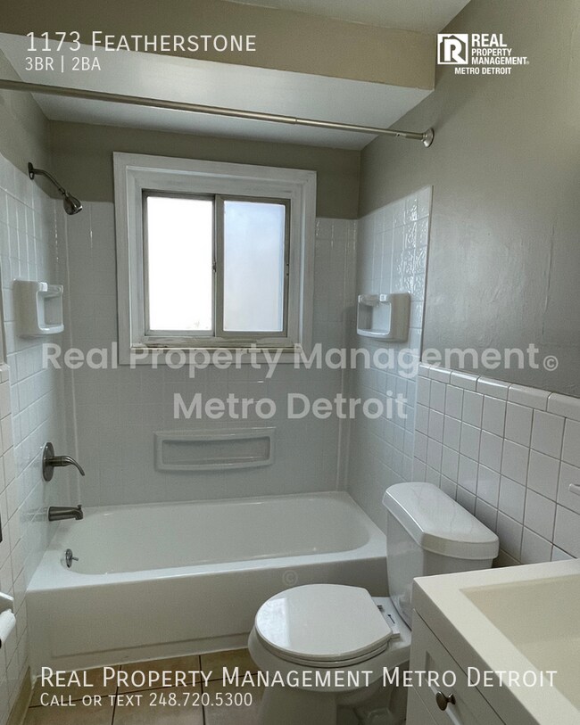 Building Photo - 1173 Featherstone-