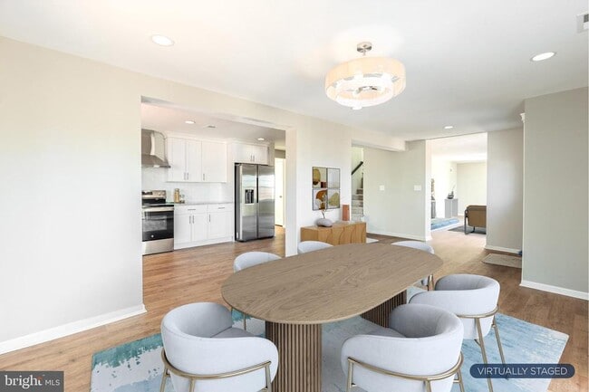 Building Photo - 422 Spackmans Ln