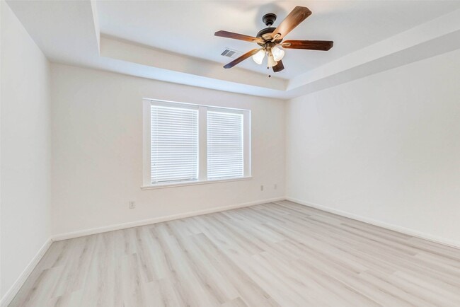 Building Photo - 8115 Barnes Ridge Ln