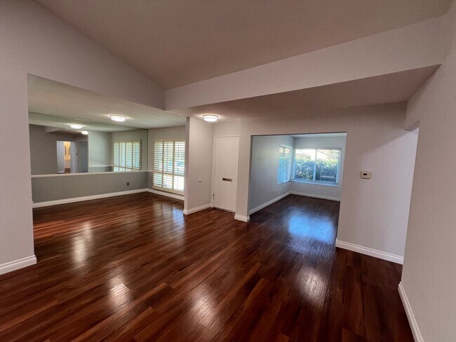 Building Photo - 7404 Village 7