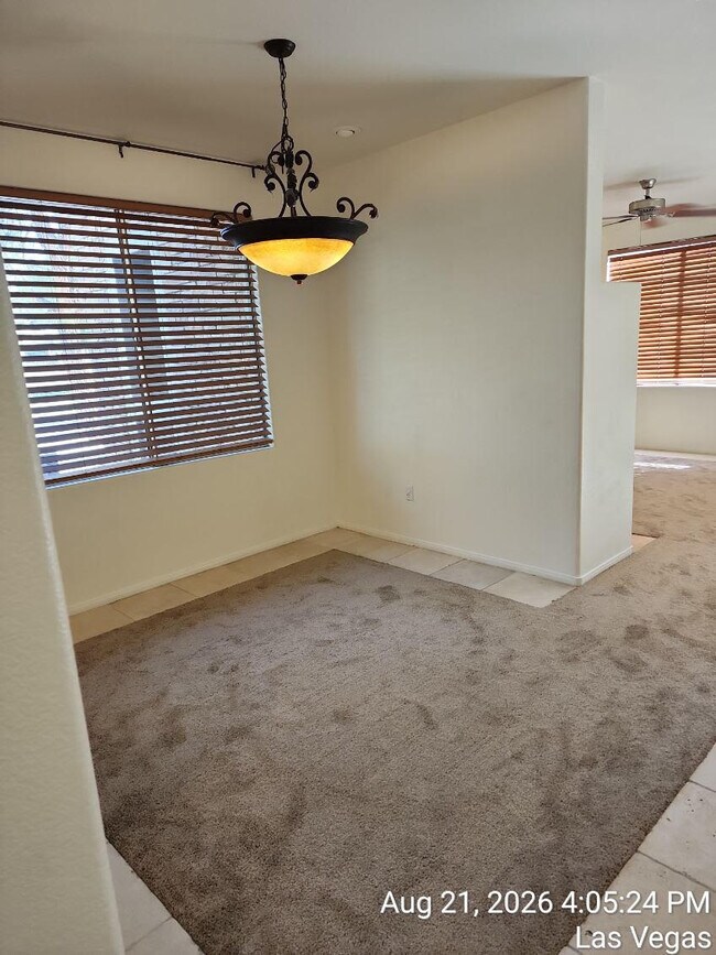 Building Photo - 664 Peachy Canyon Cir