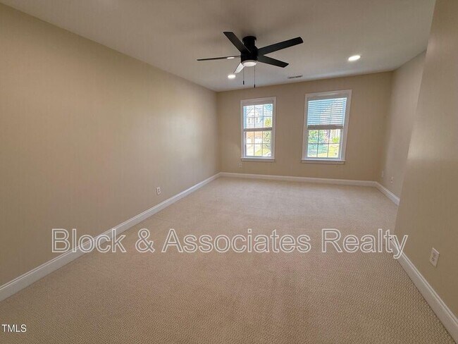 Building Photo - 2016 Weaver Forest Way