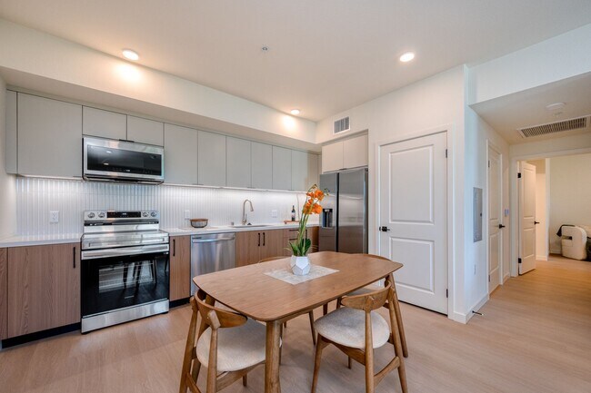 Building Photo - Welcome to the Gramercy
