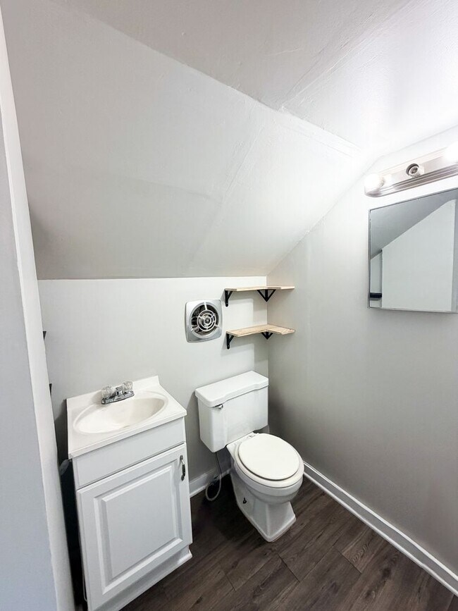 Building Photo - COMING SOON! 2b 1.5 ba w basement, Lawn Care + Trash Included