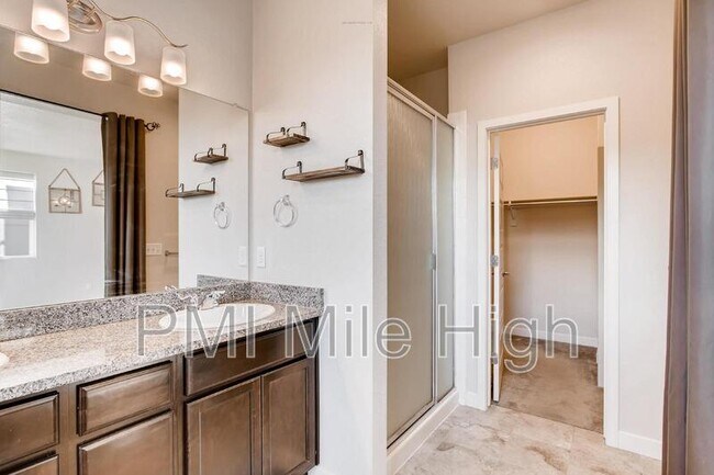 Building Photo - 2029 W 67th Pl