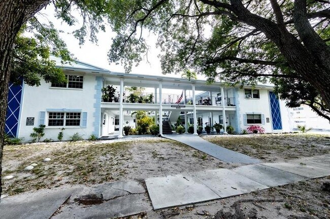 Primary Photo - 3515 Van Buren St