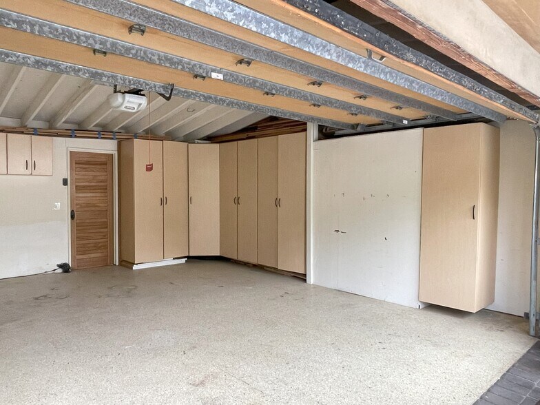 Builtins in the Garage! - 1173 Van Nuys St