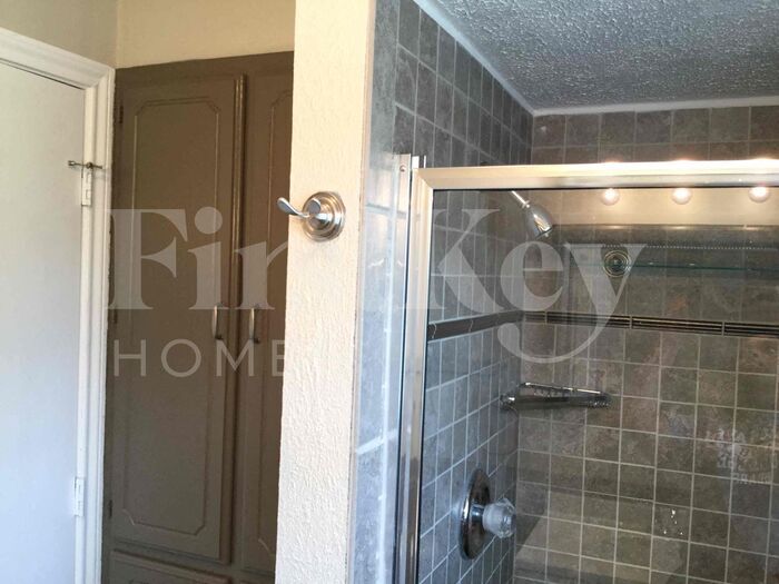 Building Photo - 2912 Yorktown Rd