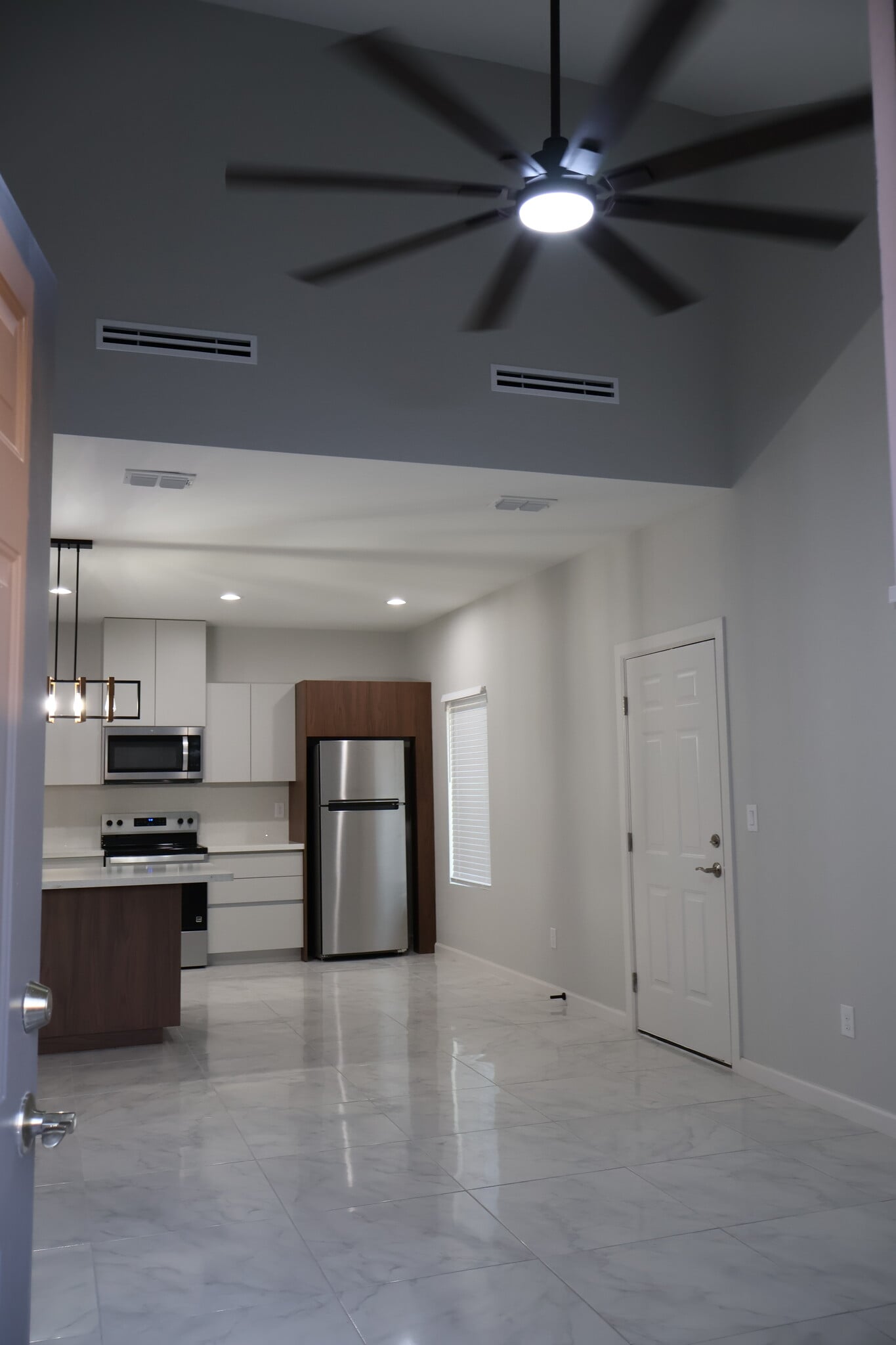 kitchen - 1005 Hidden Hills St