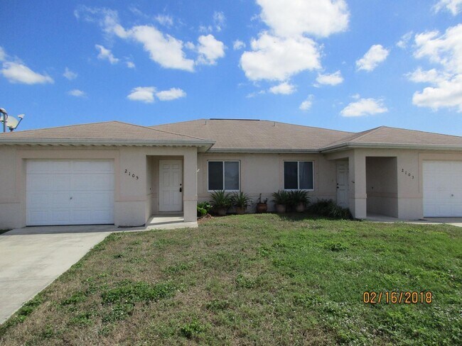 Building Photo - 2103-2105 Andalusia Blvd