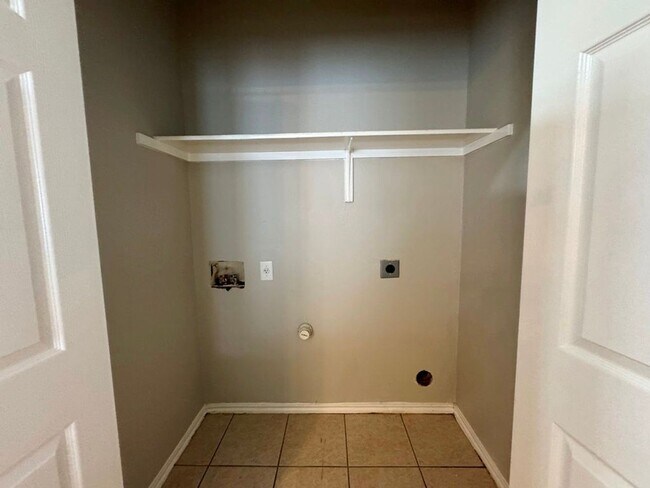 Building Photo - 1717 Constantino Cir