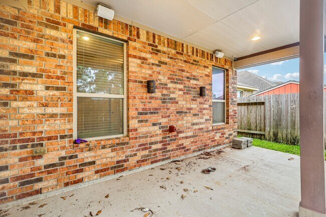 Building Photo - 4850 Palomar Ln