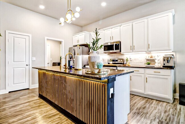 Building Photo - 1339 Masquerade Blvd